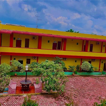 Hotel Rembulan Tebing Tinggi Екстериор снимка