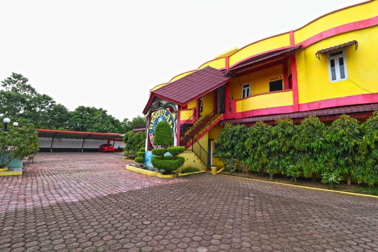 Hotel Rembulan Tebing Tinggi Екстериор снимка